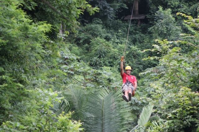 Tirolina por los cielos